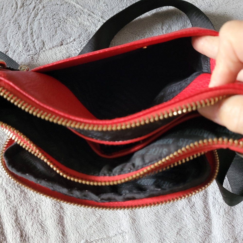 Red Steve Madden Crossbody Bag - Picture 7 of 11